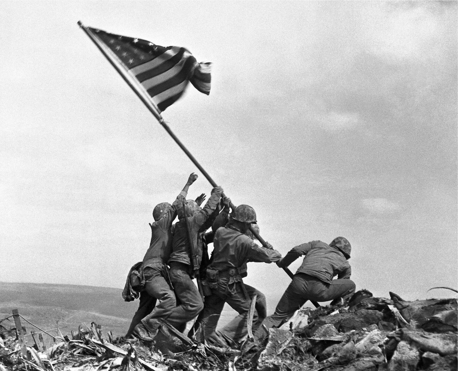RAISING THE FLAG ON IWO JIMA 8X10 PHOTO PICTURE