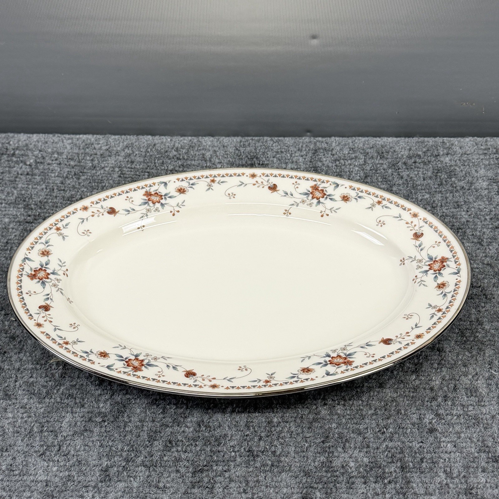 Noritake ADAGIO Ivory China #7237 Oval Serving Platter 11\