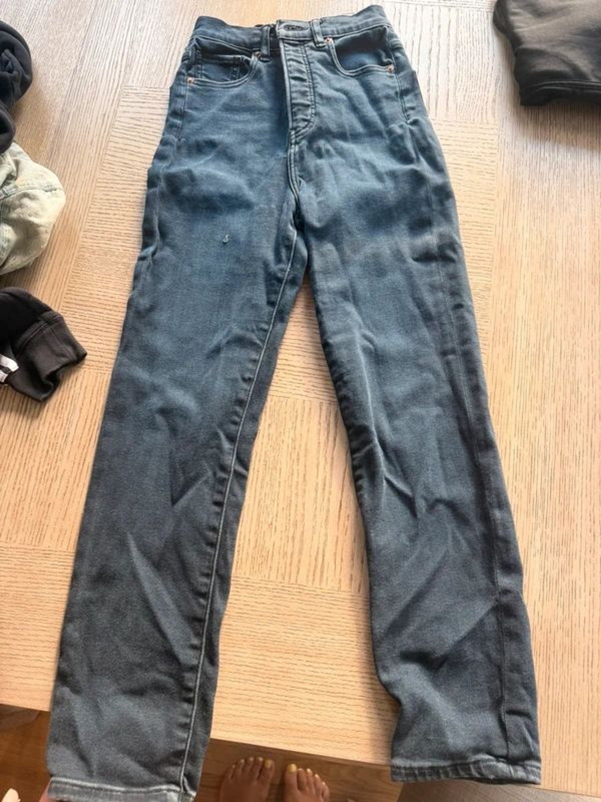 Women’s Express jeans