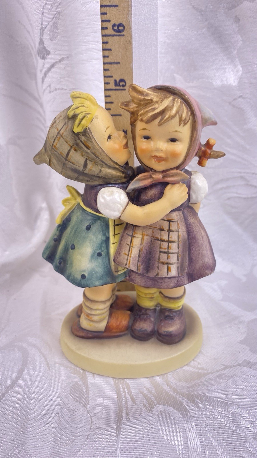 Vintage Goebel Hummel Telling Her Secret Figurine 196/0 West Germany 1948 5.5”.