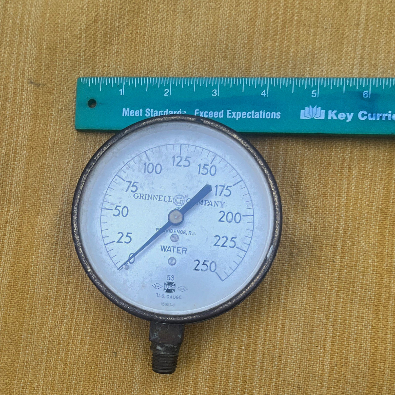 Vintage Grinnell Company Water Pressure Gauge 0-250 PSI 4inch Dial 1-1/4in Side