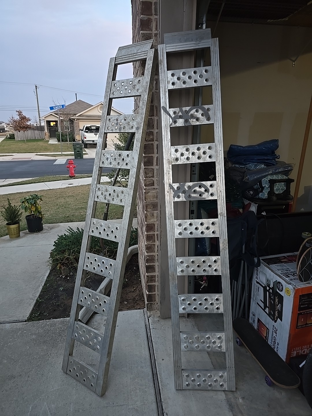 Set Of 2 Lightweight Aluminum Four Wheeler Or Dirtbike Loading Ramps Set Of 2 Lightweight Aluminum Four Wheeler Or Dirtbike Loading Ramps