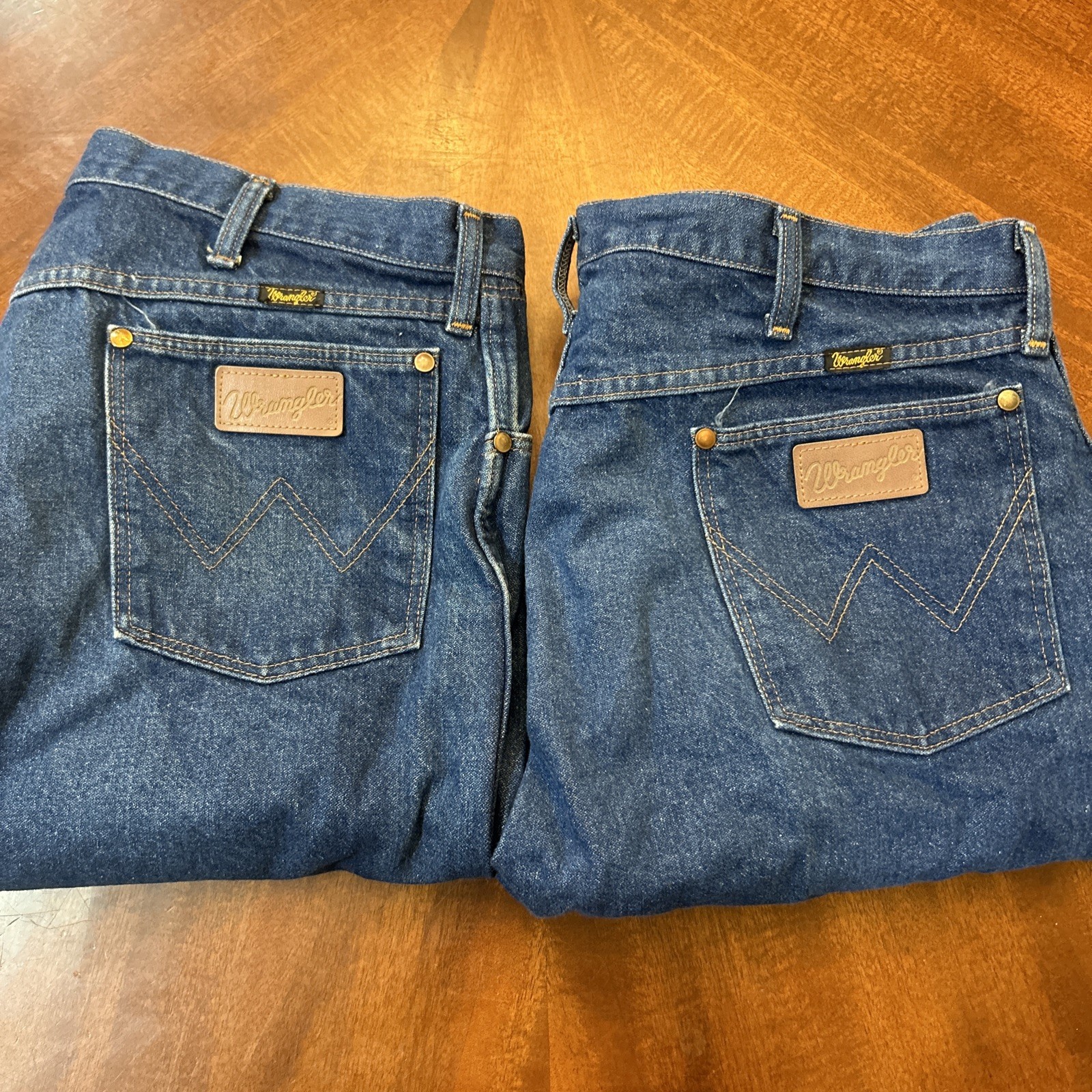X2 VTG Wrangler Jeans Mens 40x30 (38x30) Blue Denim MADE IN USA X2 VTG Wrangler Jeans Mens 40x30 (38x30) Blue Denim MADE IN USA