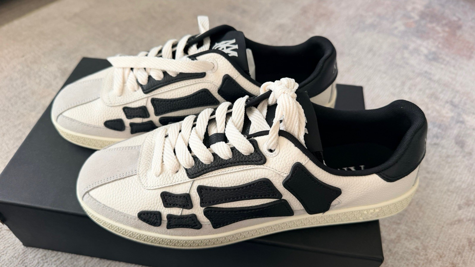 Amiri Pacific Bones Black White Leather Skeleton Sneakers AMFOSR1126-001 Mens 9 Amiri Pacific Bones Black White Leather Skeleton Sneakers AMFOSR1126-001 Mens 9