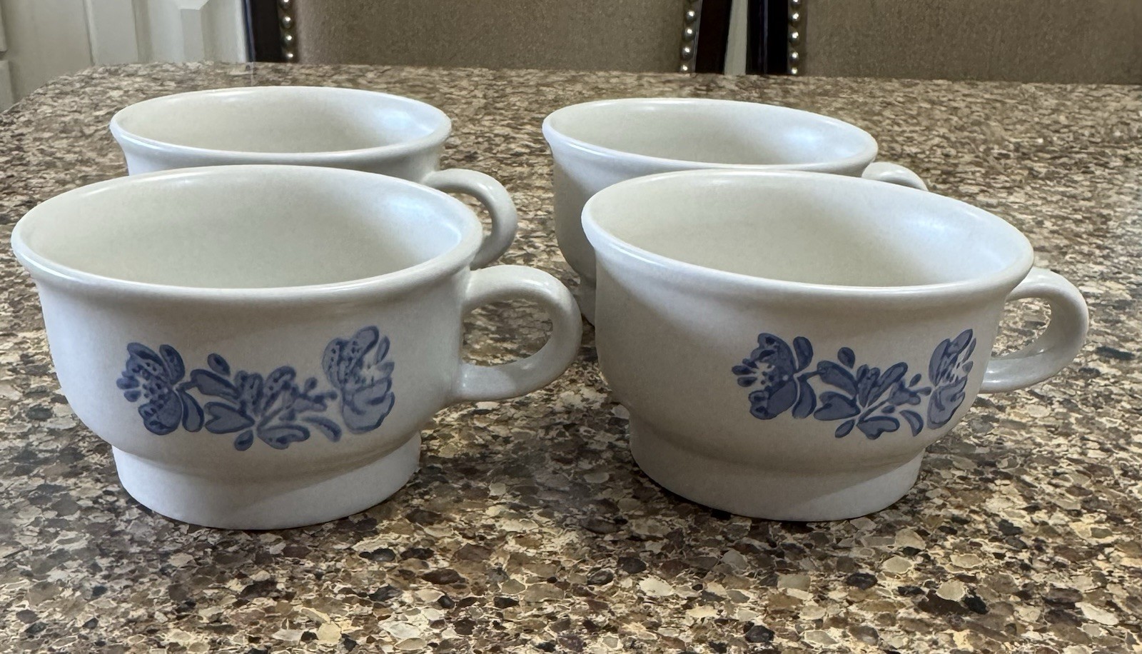 Vintage Pfaltzgraff Yorktowne Stoneware Coffee Cups Mug Blue Floral USA Set of 4