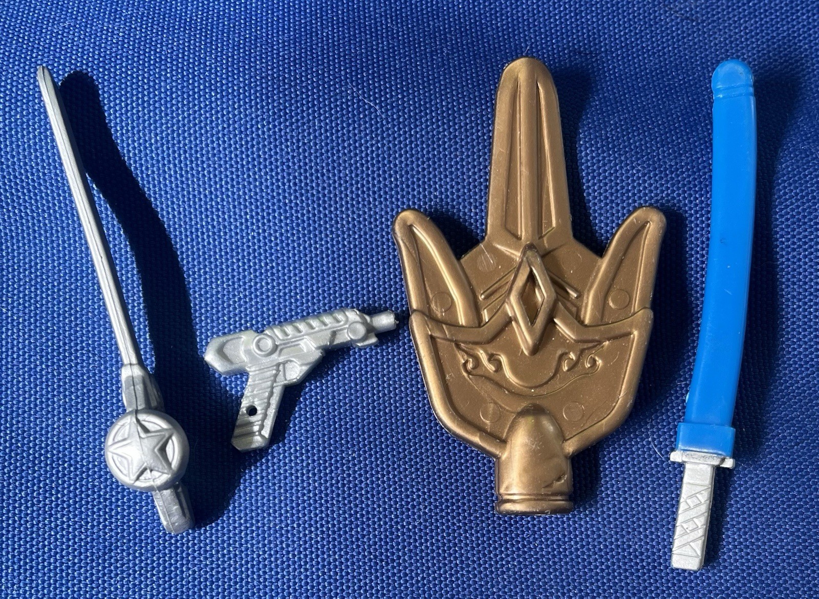 Vintage 1996 Mighty Morphin Power Rangers Zeo Weapons Bandai Accessory Lot Of 4 Vintage 1996 Mighty Morphin Power Rangers Zeo Weapons Bandai Accessory Lot Of 4
