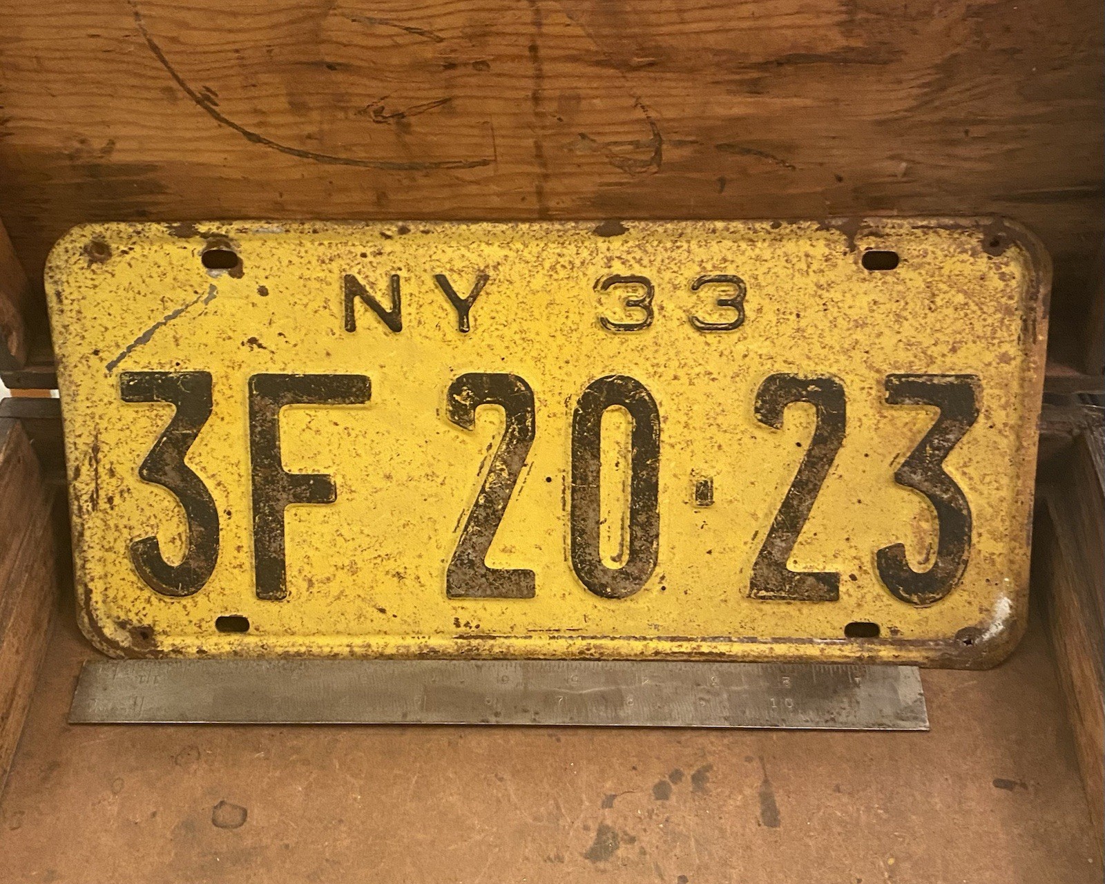 1933 New York License Plate 3F 20-23 Original Prewar NY Plate