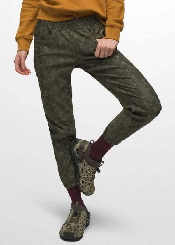 NWOT Prana Halle E-Waist Camo Leaf Print Jogger Pants