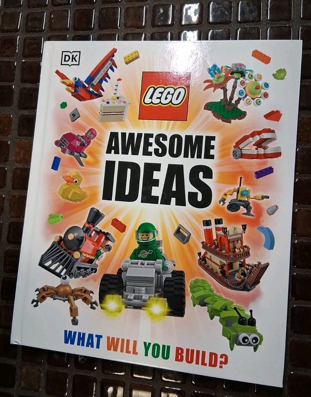 DK LEGO Awesome Ideas Hardcover Book Building Models Inspiration Guide New DK LEGO Awesome Ideas Hardcover Book Building Models Inspiration Guide New