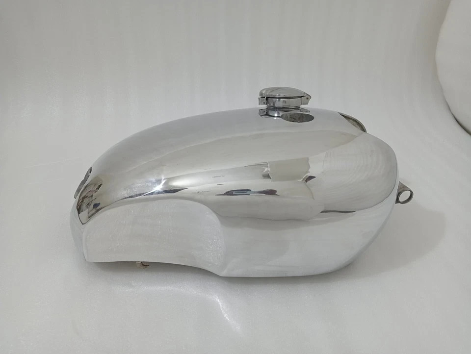 Vincent HRD Alloy Aluminum Polished Petrol Gas Tank With Knee Cushions Ident