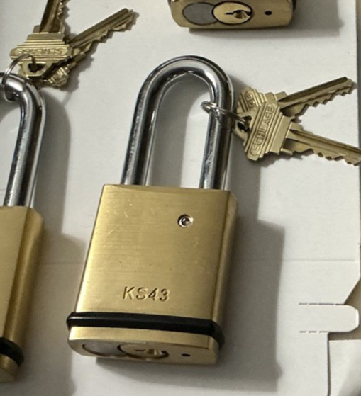 Schlage KS43F2300 Brass Padlock 2