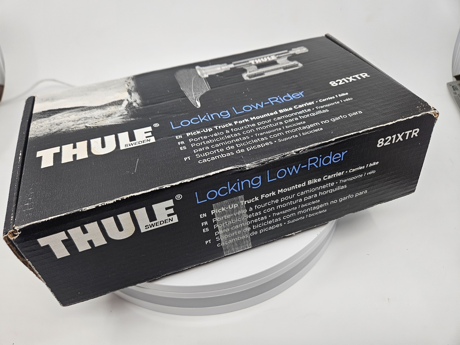 Thule 821XTR Locking Low-Rider Fork Mount Bike Carrier Truck Bed w Key New
