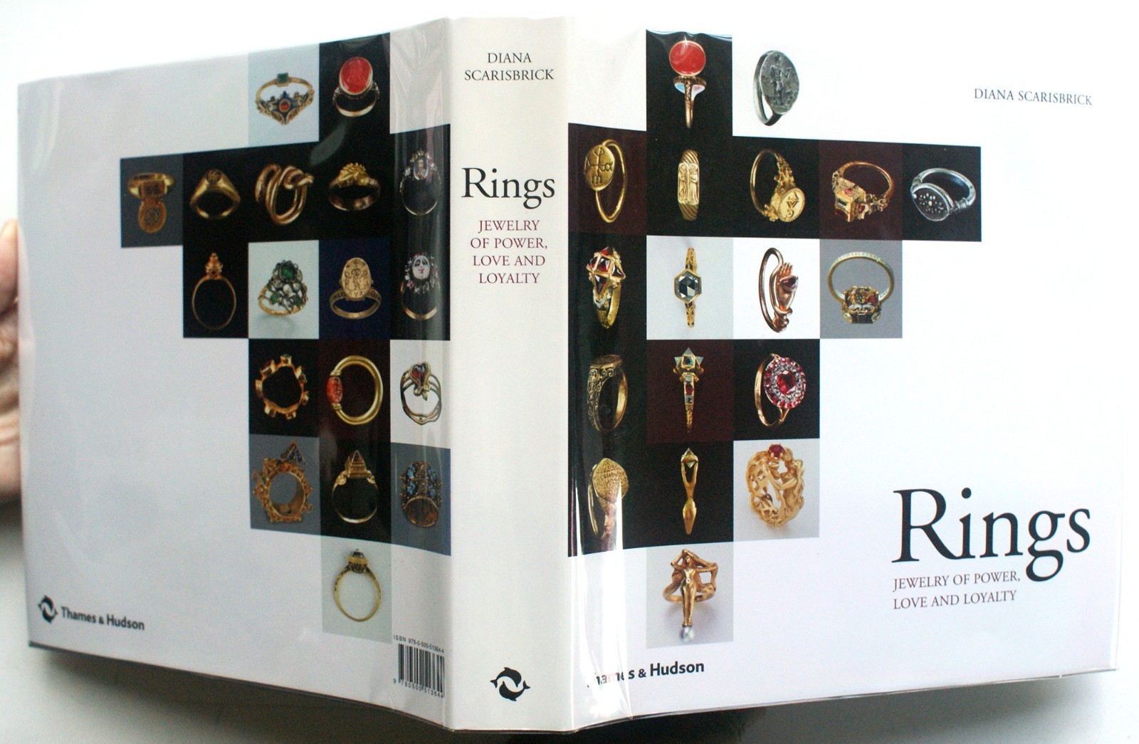 RINGS: JEWELRY OF POWER, LOVE AND LOYALTY, Diana Scarisbrick HC/DJ [569]