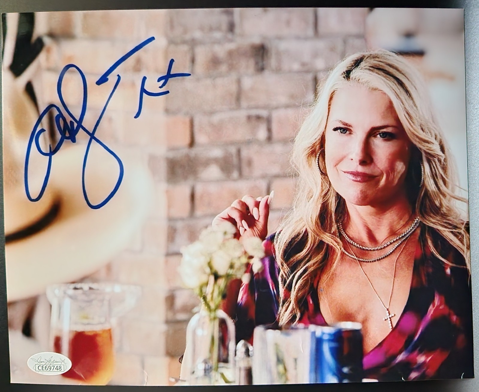Ali Larter / Angela Norris Landman Signed 8x10 - Autograph with Tamper Proof JSA