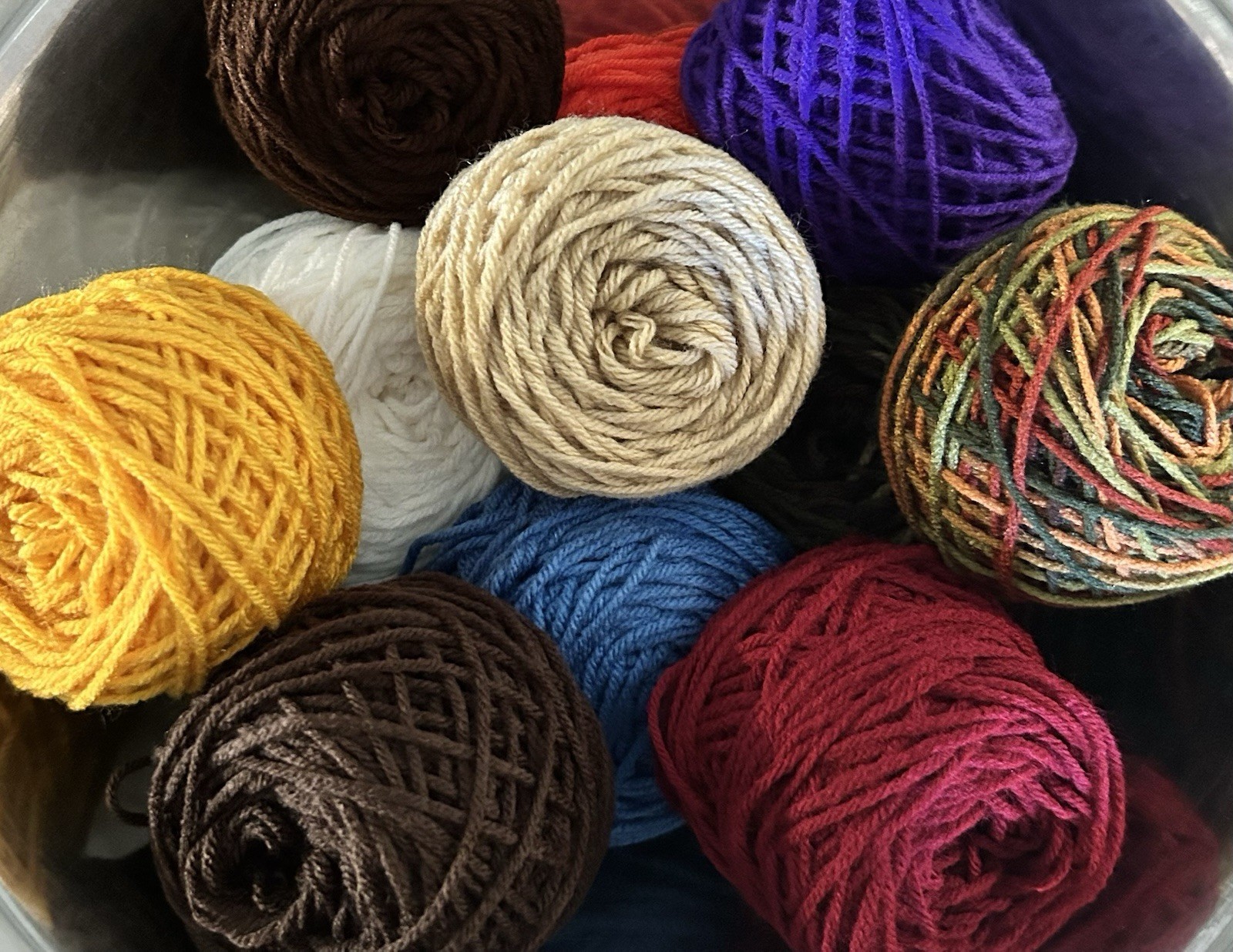 15 Ounces Of Yarn Scrap Lot. Random Assortment Skeins  READ DISCRIPTION