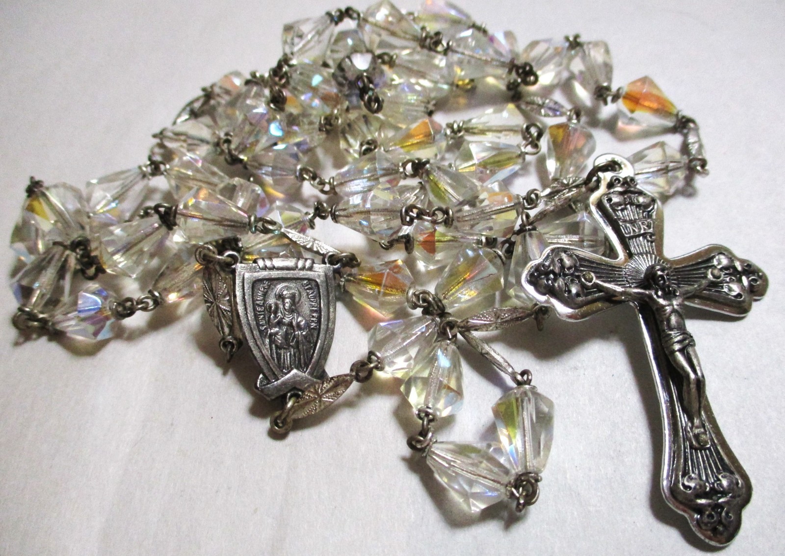 VINTAGE AURORA BOREALIS FACETED CRYSTAL ROSARY PRAYER BEADS CATHOLIC 38\ VINTAGE AURORA BOREALIS FACETED CRYSTAL ROSARY PRAYER BEADS CATHOLIC 38\