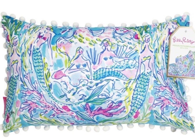 NWOT Lilly Pulitzer MERMAID COVE Pom Poms 12”x 20” Rectangle Outdoor PILLOW NWOT Lilly Pulitzer MERMAID COVE Pom Poms 12”x 20” Rectangle Outdoor PILLOW