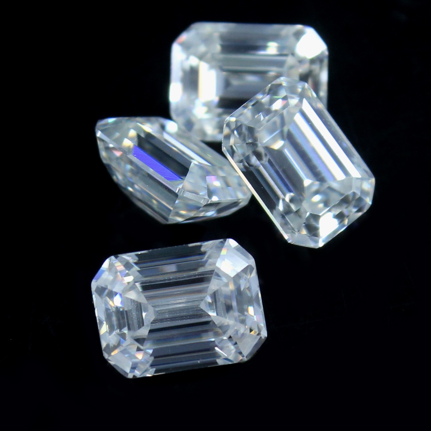 Certified 2.48 Ct DE Color VVS1 Clarity 4x6 MM Emerald Natural Diamond 4 Pcs Lot Certified 2.48 Ct DE Color VVS1 Clarity 4x6 MM Emerald Natural Diamond 4 Pcs Lot