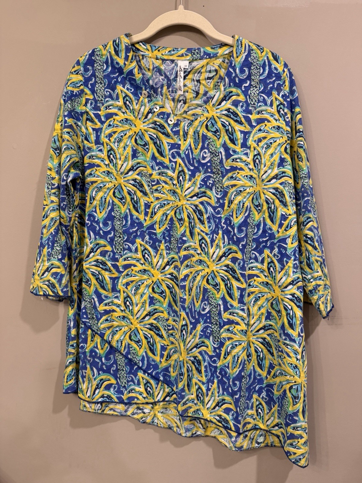 Lulu B Asymmetrical Palm Tree Blue Green Tunic Top Medium Vacation Colorful Lulu B Asymmetrical Palm Tree Blue Green Tunic Top Medium Vacation Colorful