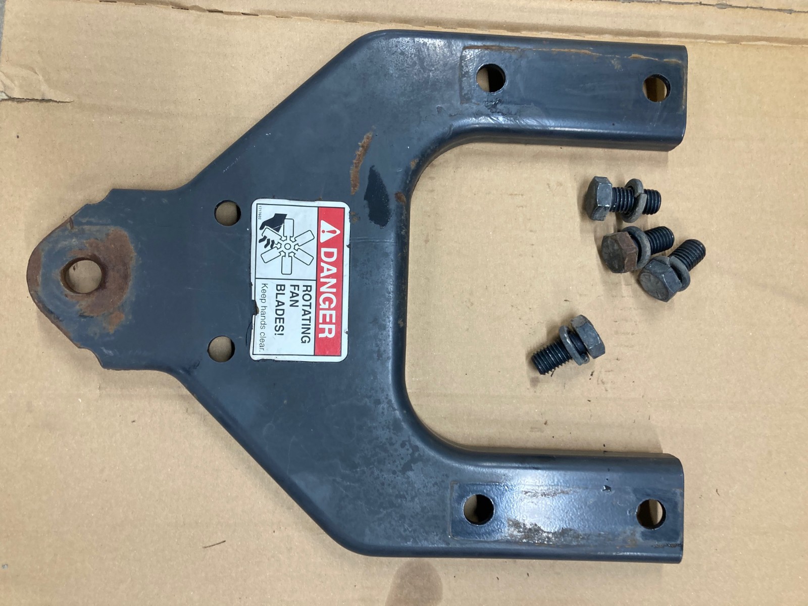 Simplicity Legacy non XL, Agco Allis 2020 draw bars one has bracket.