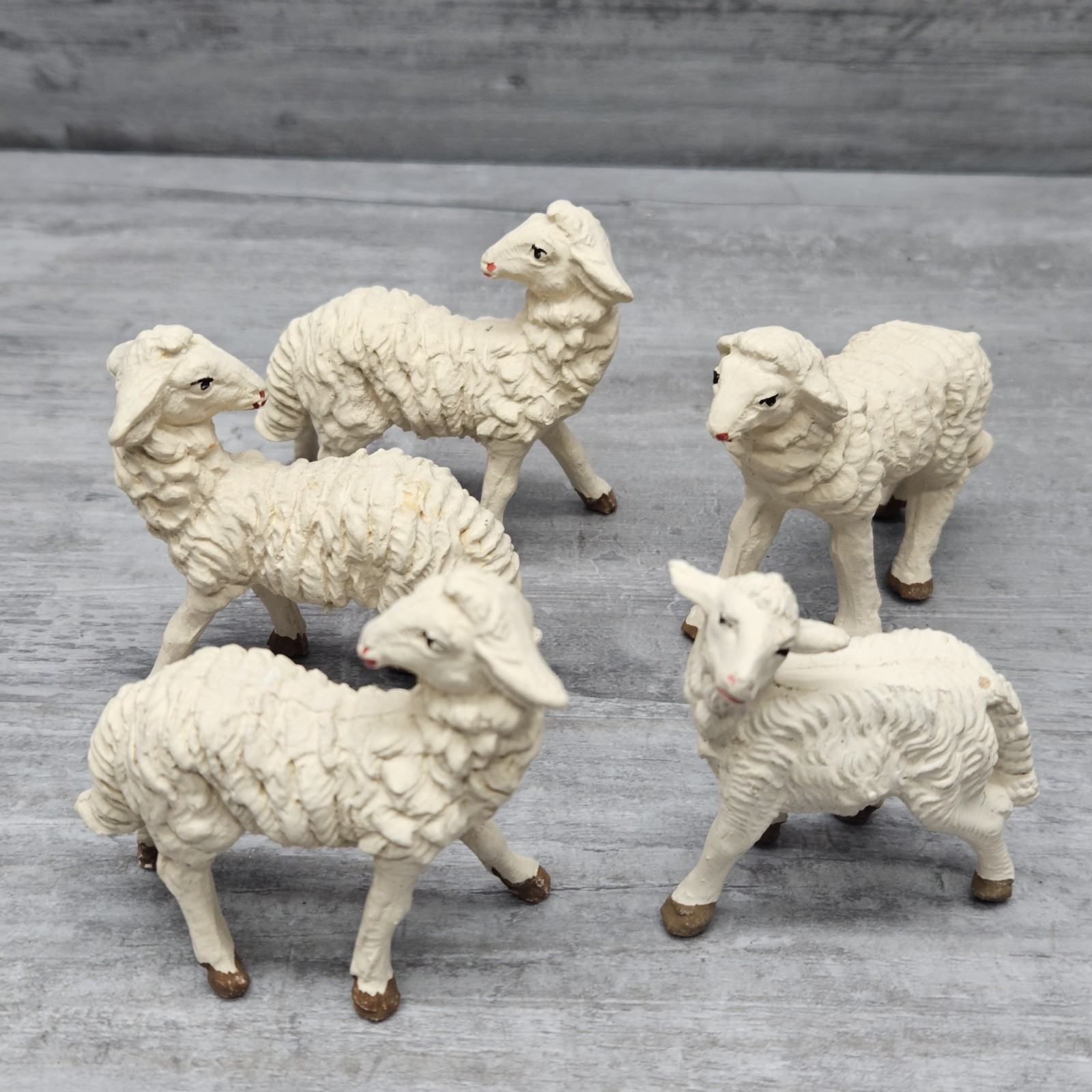 Vtg Fontanini Sheep Christmas Nativity Figurines Italy Depose 2.5 Vtg Fontanini Sheep Christmas Nativity Figurines Italy Depose 2.5