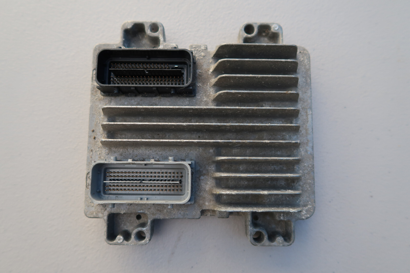 2007-2012 GENERAL MOTORS ECM ENGINE COMPUTER 12612397 2007-2012 GENERAL MOTORS ECM ENGINE COMPUTER 12612397