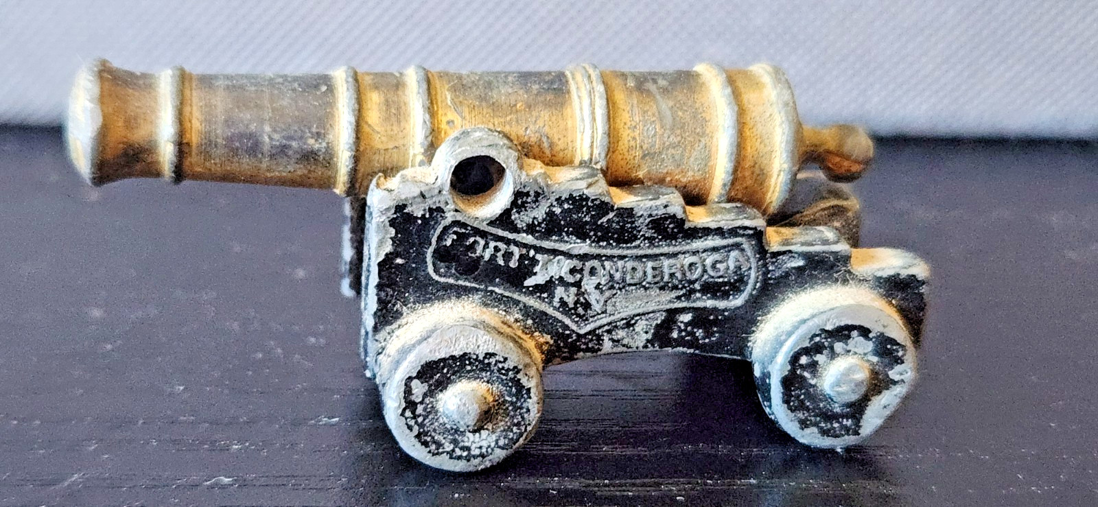 Vintage Penncraft miniature cannon souvenir Fort Ticonderoga, NY cast iron brass