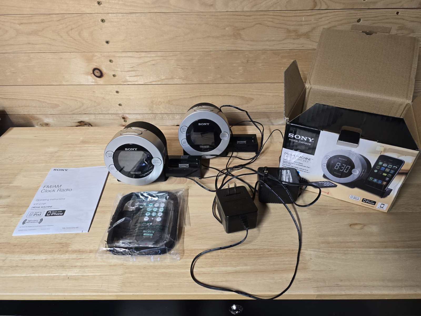 Set Of 2 Sony Dream Machine ICF-C7iP FM/AM Clock Radio w/iPod Dock