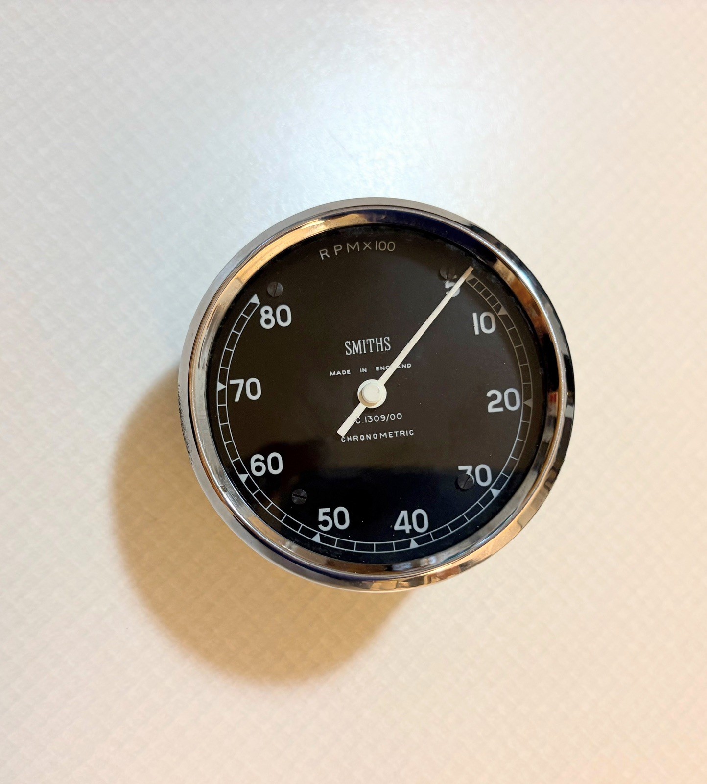 Smiths chronometric. RC1309/00 Tachometer. 2:1 drive ratio, CW. Smiths chronometric. RC1309/00 Tachometer. 2:1 drive ratio, CW.