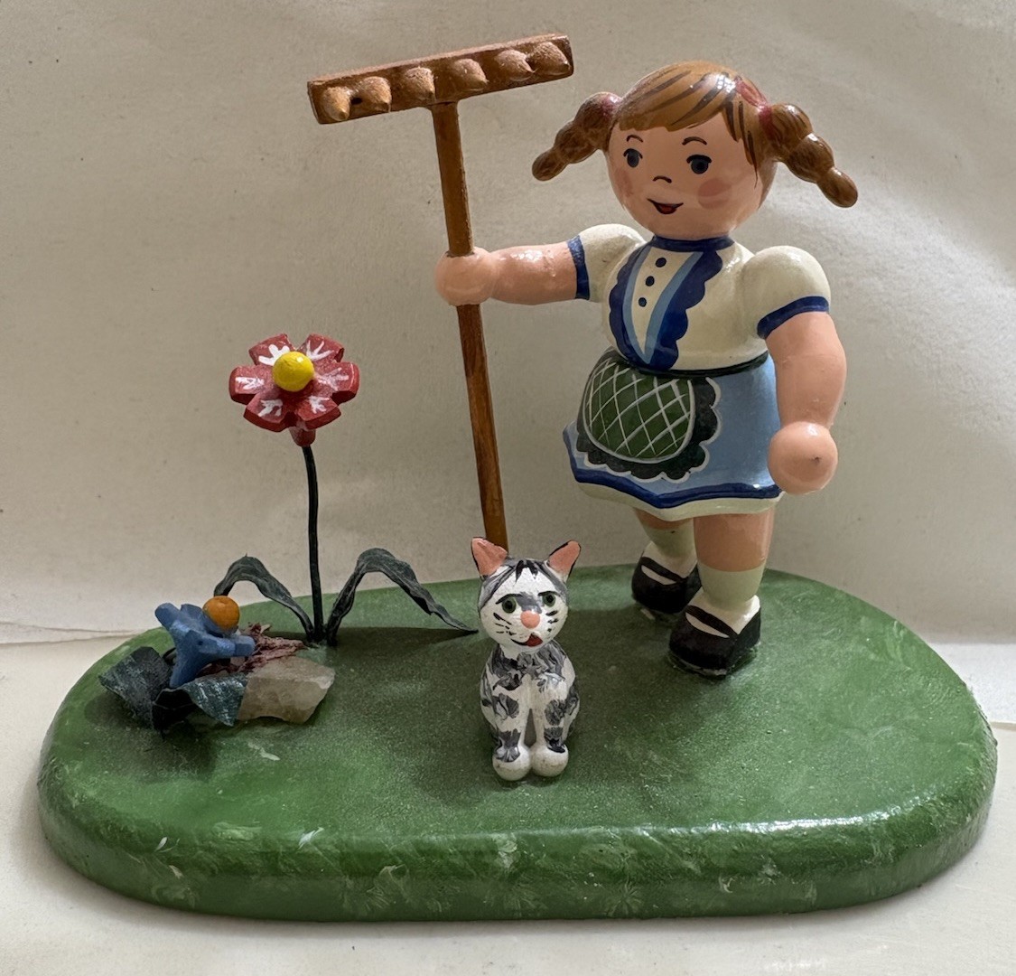 Hubrig Volkskunst Little Gardener Girl & Cat Wood Figurines Erzgebirge Germany Hubrig Volkskunst Little Gardener Girl & Cat Wood Figurines Erzgebirge Germany