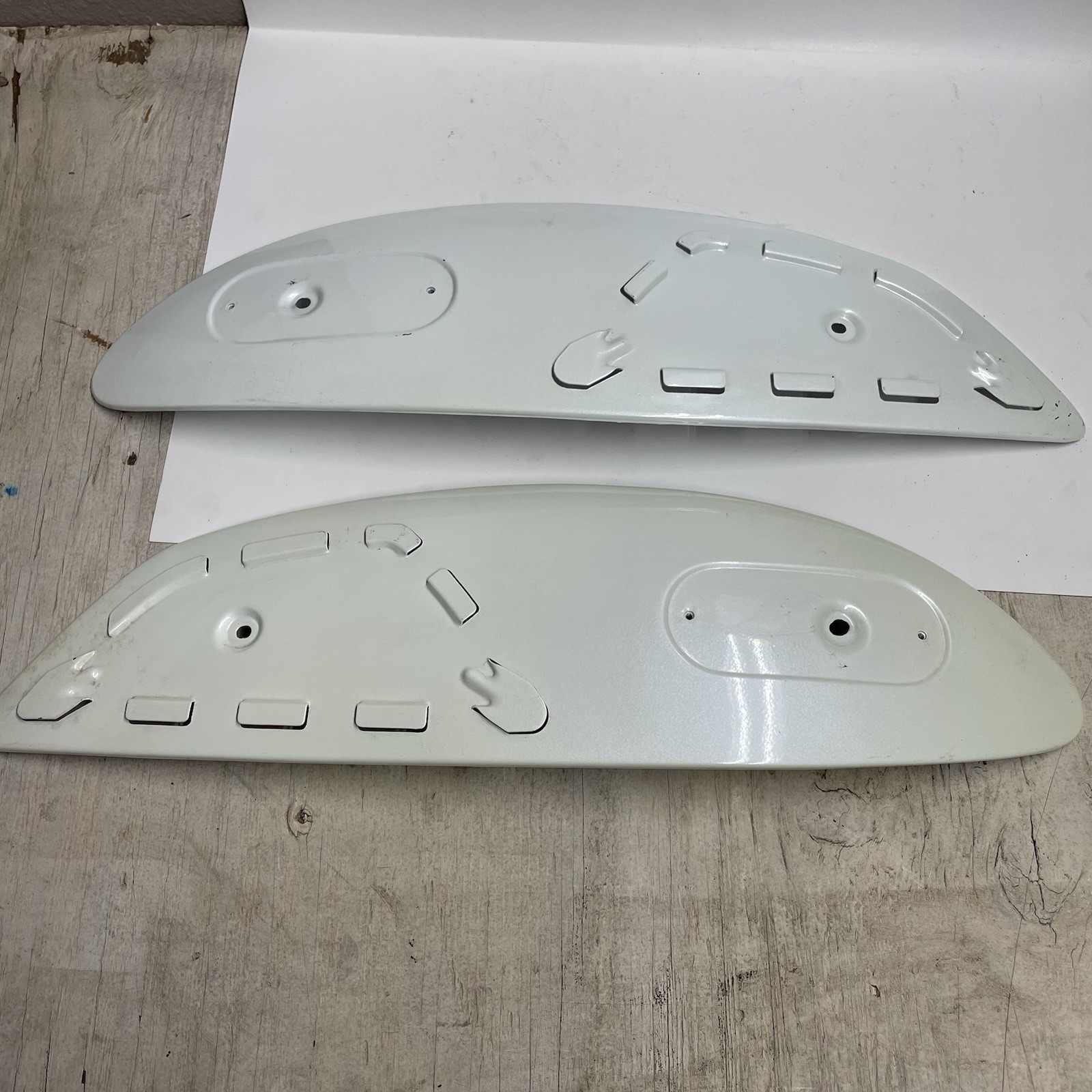 NOS Yamaha Cover, Side Set Pearl White 211-24139-00-46 211-24129-00-46 - Flaws - NOS Yamaha Cover, Side Set Pearl White 211-24139-00-46 211-24129-00-46 - Flaws -
