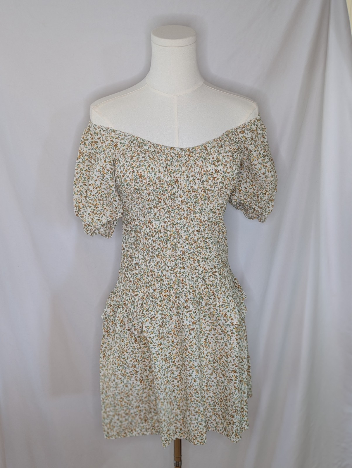 Promesa dress off/on shoulder yellow NWT $5 SHIPPING Promesa dress off/on shoulder yellow NWT $5 SHIPPING