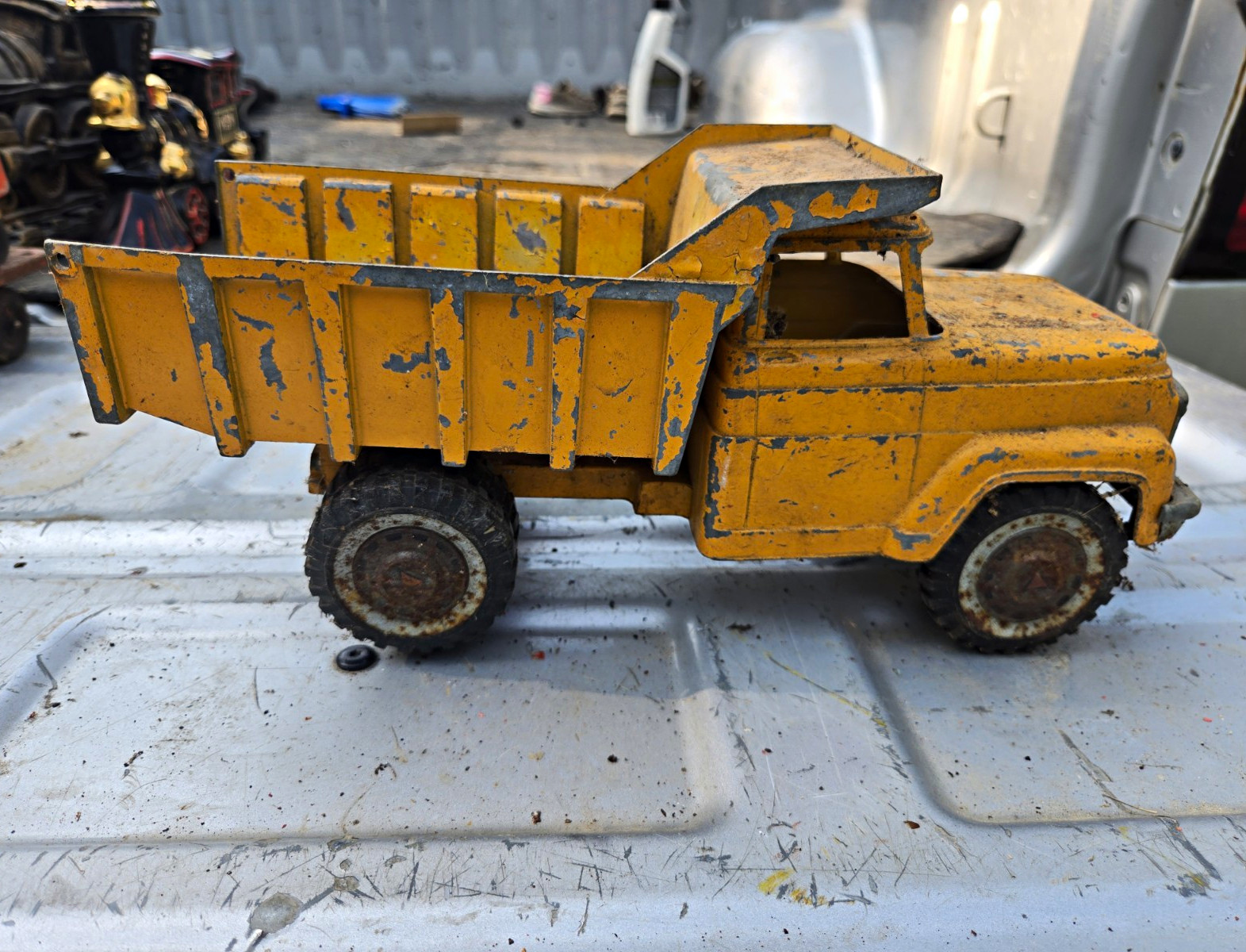 Antique Toy Dump truck Antique Toy Dump truck