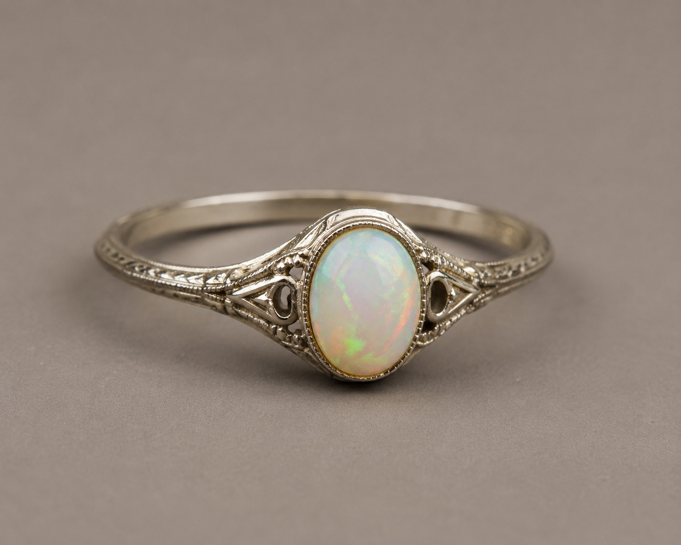 Vintage Ethiopian Opal Ring 925 Sterling Silver Oval White Opal Filigree