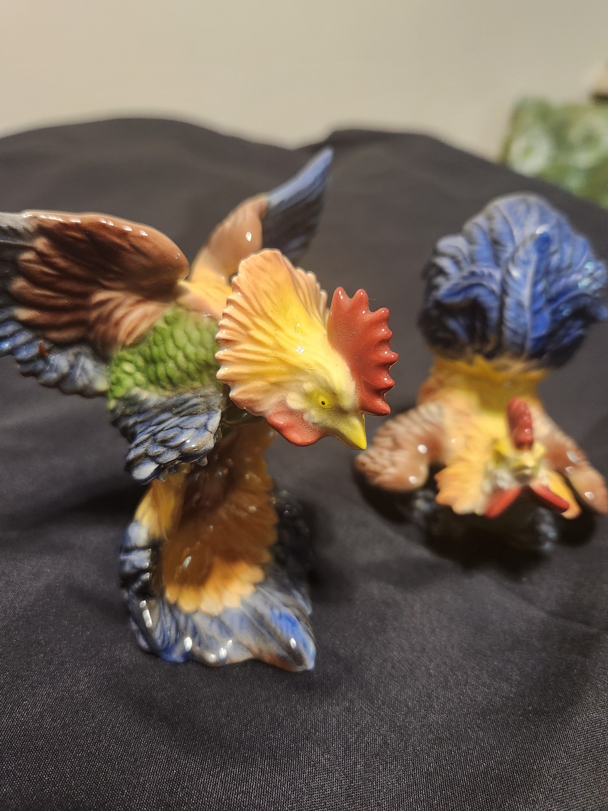 Pair Vintage Porcelain Roasters  Figurines Ball Art Ware Cool Looking 