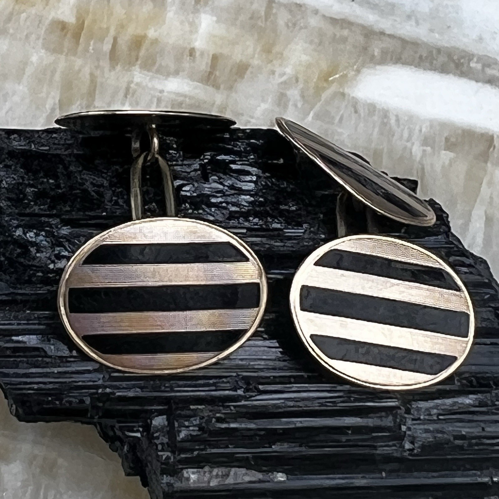 Vintage 10k Yellow Gold Oval Cufflinks 4.4 grams Bent Broken Sell Scrap Refurb Vintage 10k Yellow Gold Oval Cufflinks 4.4 grams Bent Broken Sell Scrap Refurb