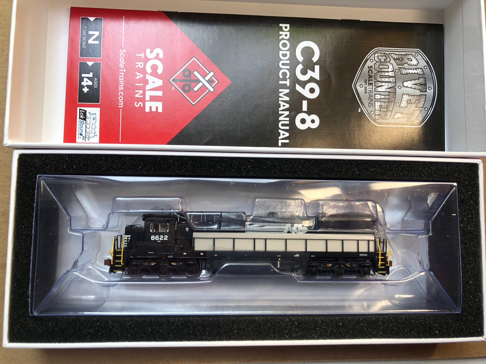 N Scale Scaletrains Norfolk Southern C39-8 Phase II NS #8622 DC/Analog Only