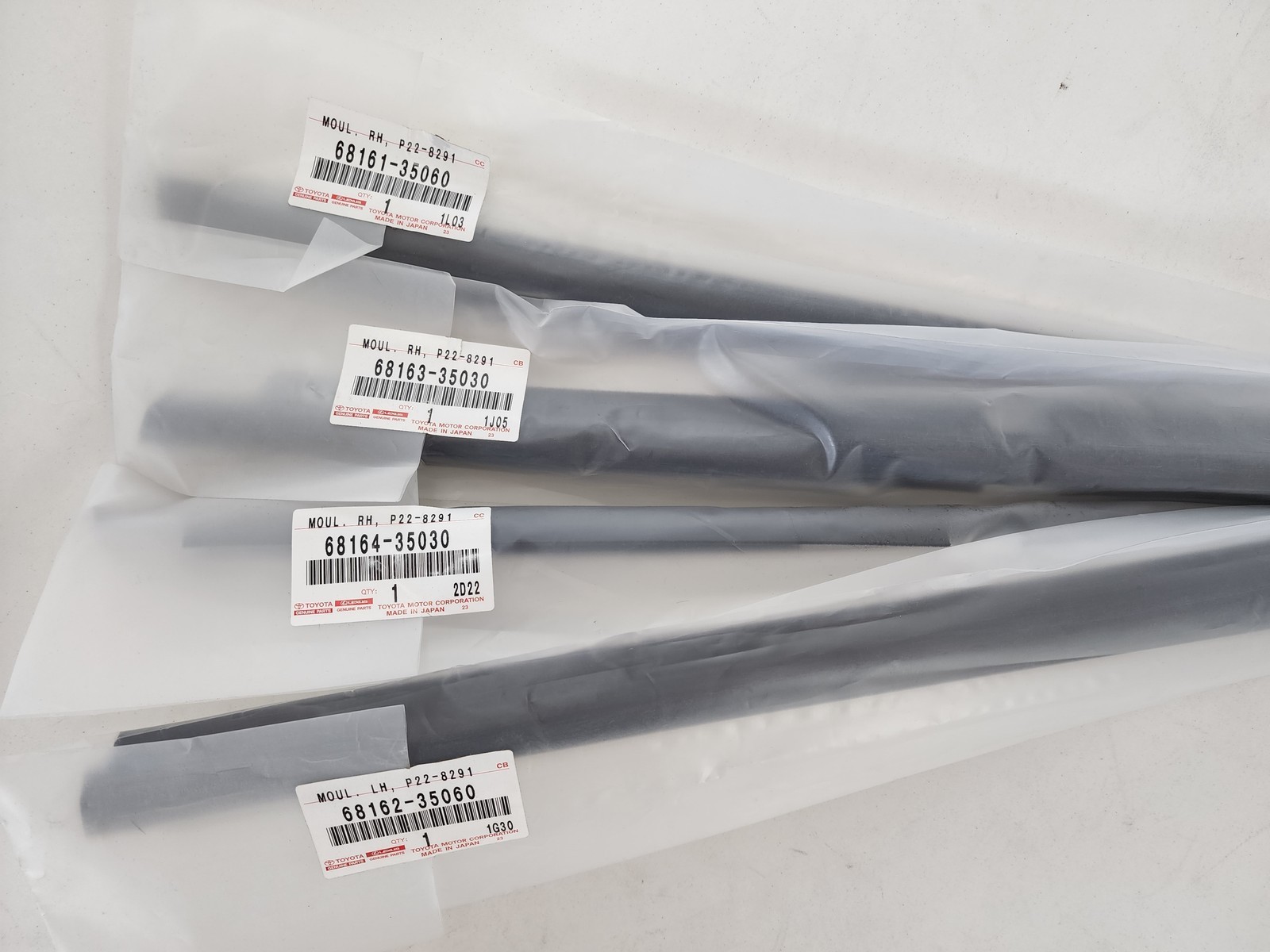GENUINE TOYOTA 4RUNNER 2003-2009 OUTER BELT MOLDING WEATHERSTRIP SET OF 4 OEM GENUINE TOYOTA 4RUNNER 2003-2009 OUTER BELT MOLDING WEATHERSTRIP SET OF 4 OEM