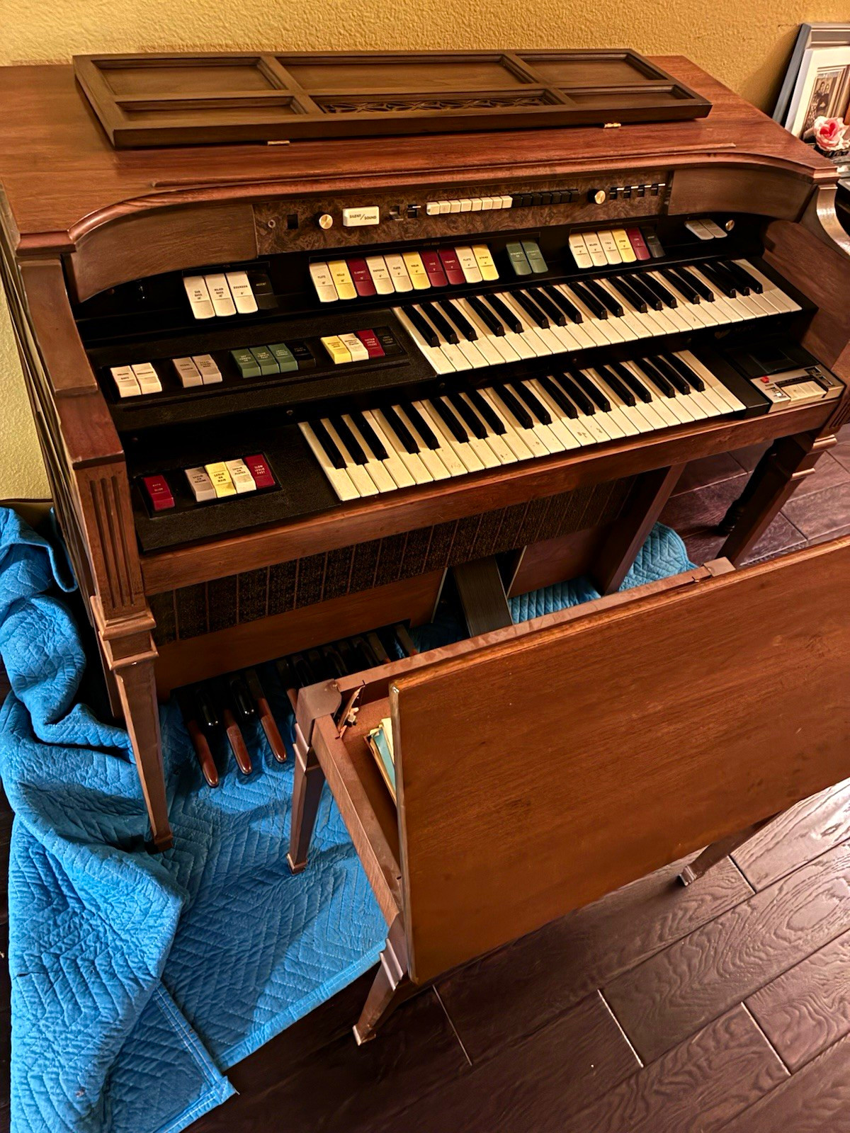 Hammond Phoenix Home Electronic Organ w/ Bench – Vintage Late 1970s – Works