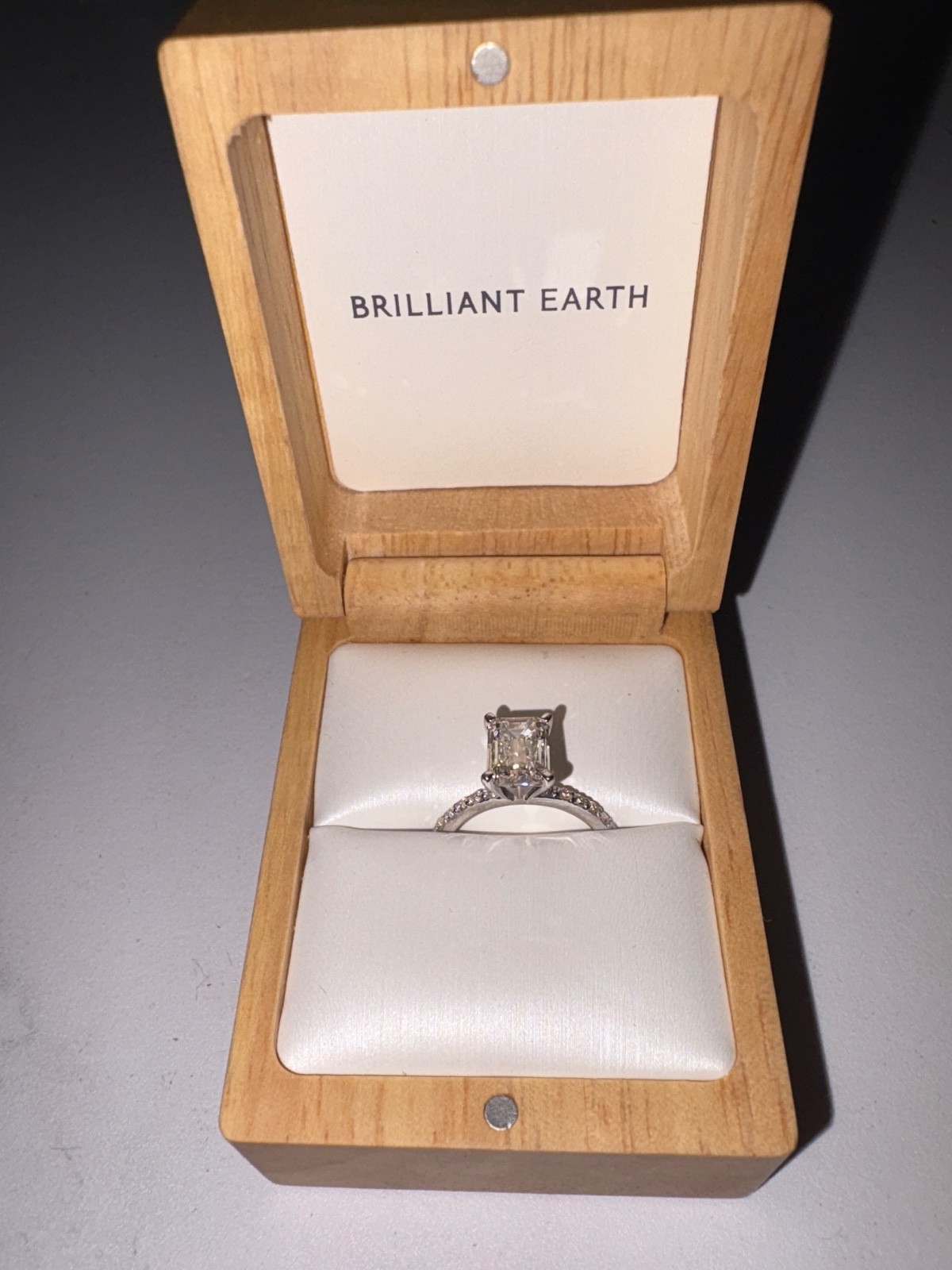 Brilliant Earth 2.91ct Lab-Grown Diamond Engagement Ring, Size 7.5 Platinum Ring Brilliant Earth 2.91ct Lab-Grown Diamond Engagement Ring, Size 7.5 Platinum Ring