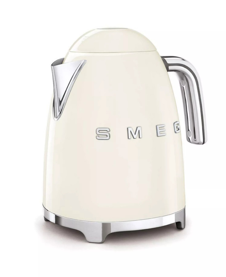 SMEG 50\'s Retro Style Electric Kettle - Cream SMEG 50\'s Retro Style Electric Kettle - Cream