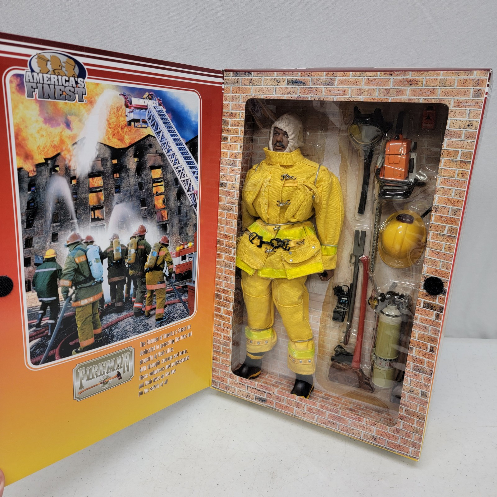 NEW America\'s Finest Fireman Action Figure 21st Century Toys 1/6th Scale 2000