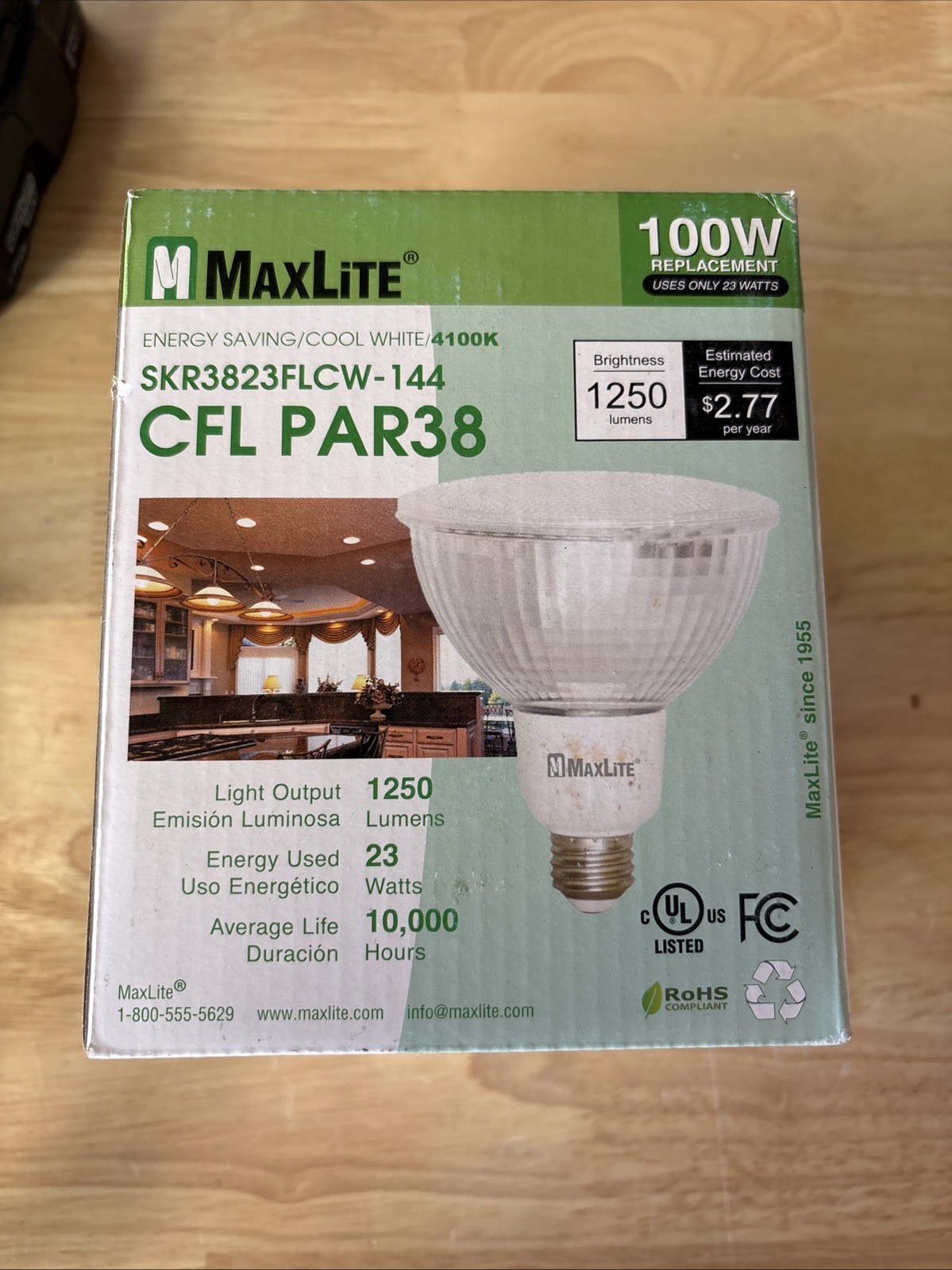 MAXLITE 33016 SKR3823FLWW PAR38 CFL - 23 Watt - 100W Equal - FloodMax