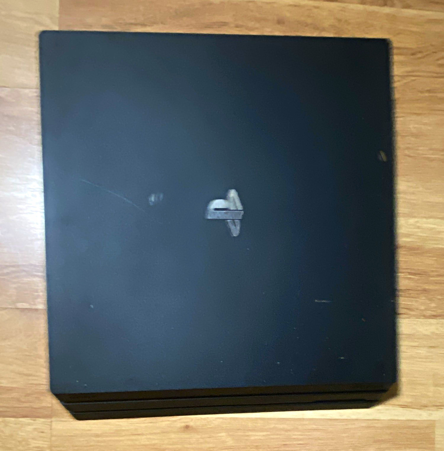 Sony PlayStation 4 Pro 1TB Console Black 4K Comes On Then Freezes. sold as is