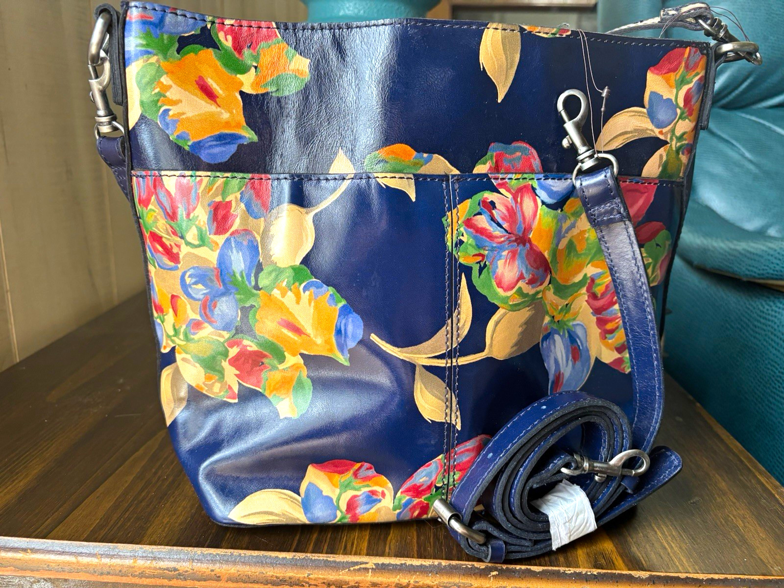 Patricia Nash Le Fleur Blue Multicolor Floral Crossbody, Detachable Strap Patricia Nash Le Fleur Blue Multicolor Floral Crossbody, Detachable Strap
