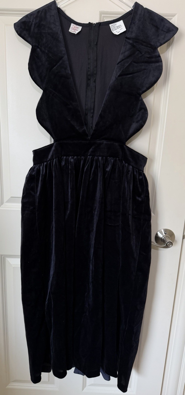 Black Velvet Dress Gothic Romance Vintage Designer Collection Harold\'s V-Neck 14