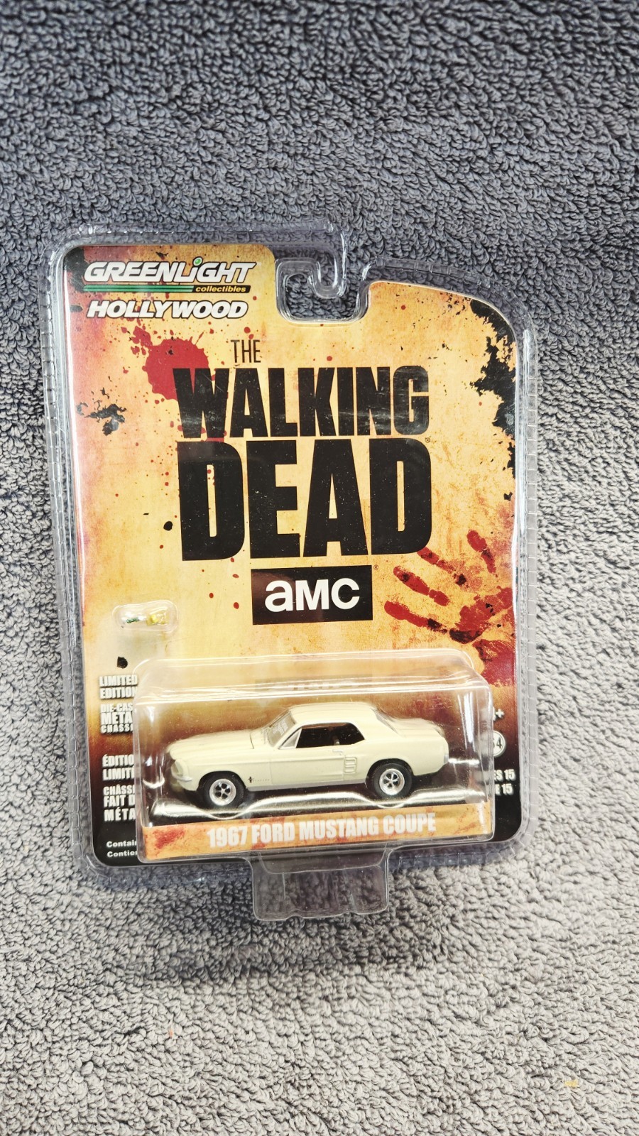GREENLIGHT HOLLYWOOD THE WALKING DEAD \'67 FORD MUSTANG COUPE 1:64 NEW IN PACKAGE GREENLIGHT HOLLYWOOD THE WALKING DEAD \'67 FORD MUSTANG COUPE 1:64 NEW IN PACKAGE