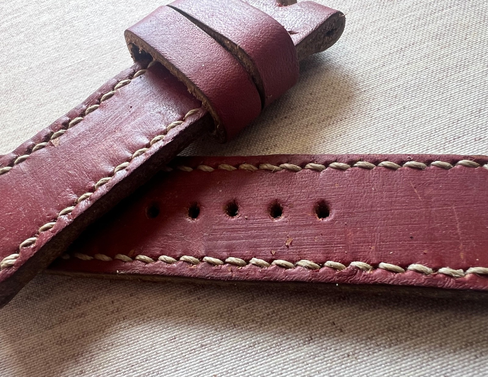Handmade 22mm full grain cowhide leather hand dyed watch strap saddle stitched