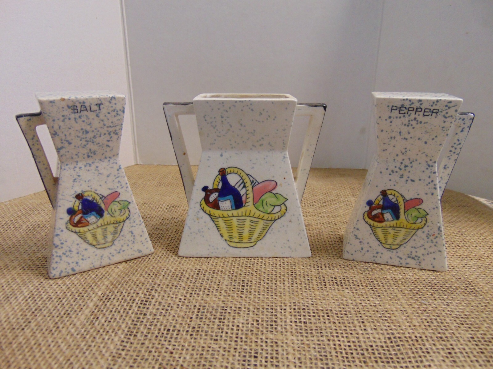 Vtg MCM Speckled Salt Pepper Shakers & Matching Vase Veggies/Basket Design Japan