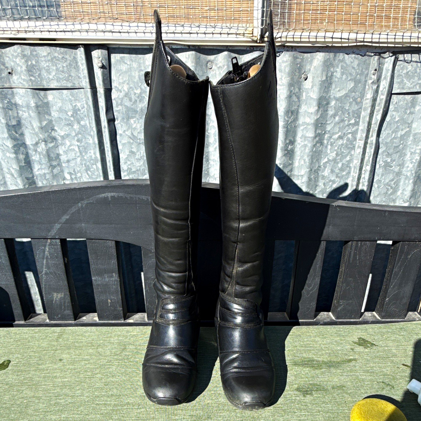 Ariat Vortex Black Leather Tall Riding Boots - 7 - regular calf- medium height Ariat Vortex Black Leather Tall Riding Boots - 7 - regular calf- medium height